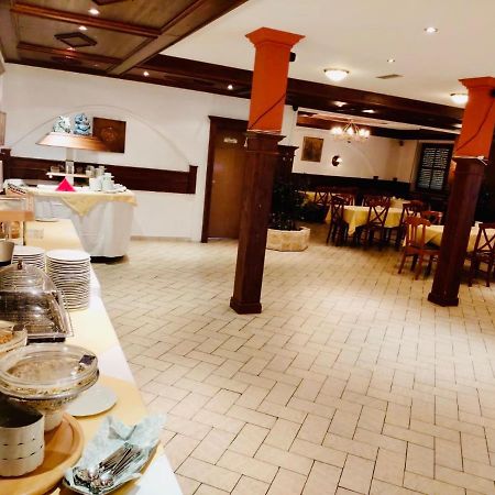 Hotel Relax Wachenroth ภายนอก รูปภาพ